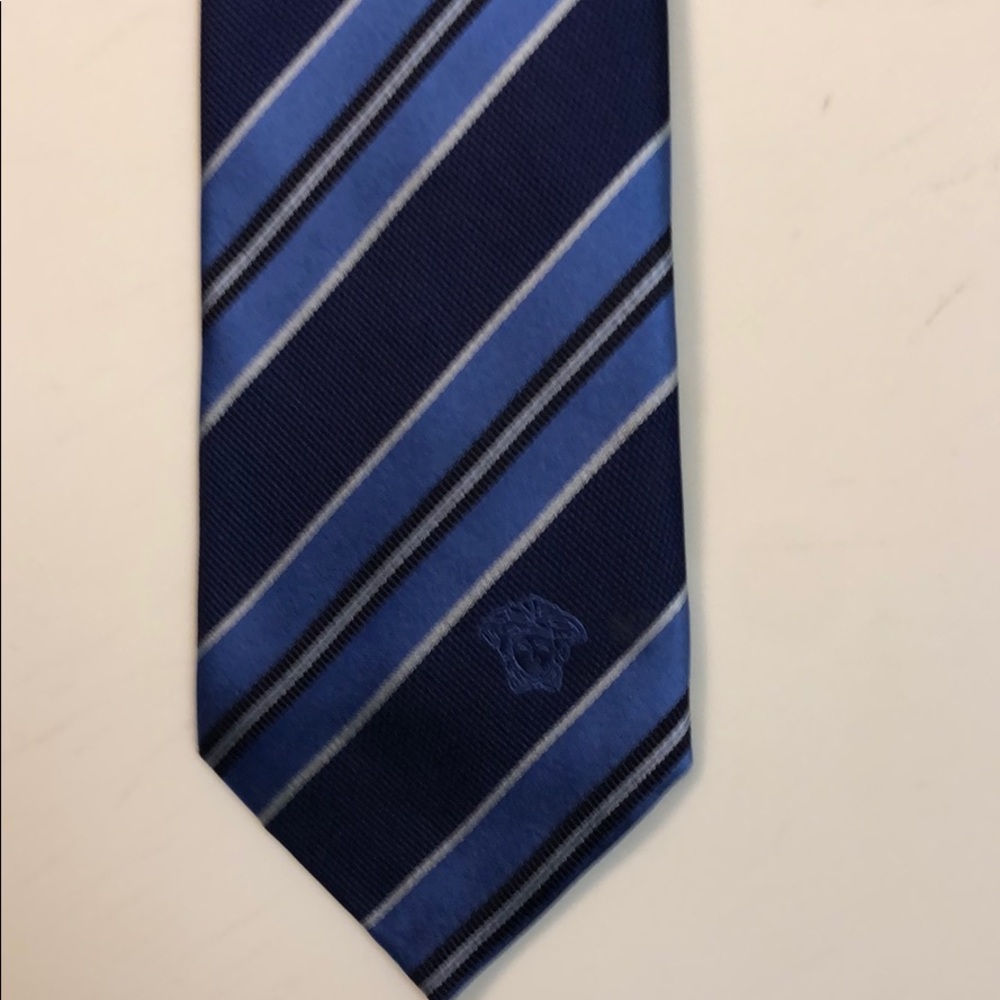 Men’s blue Versace tie